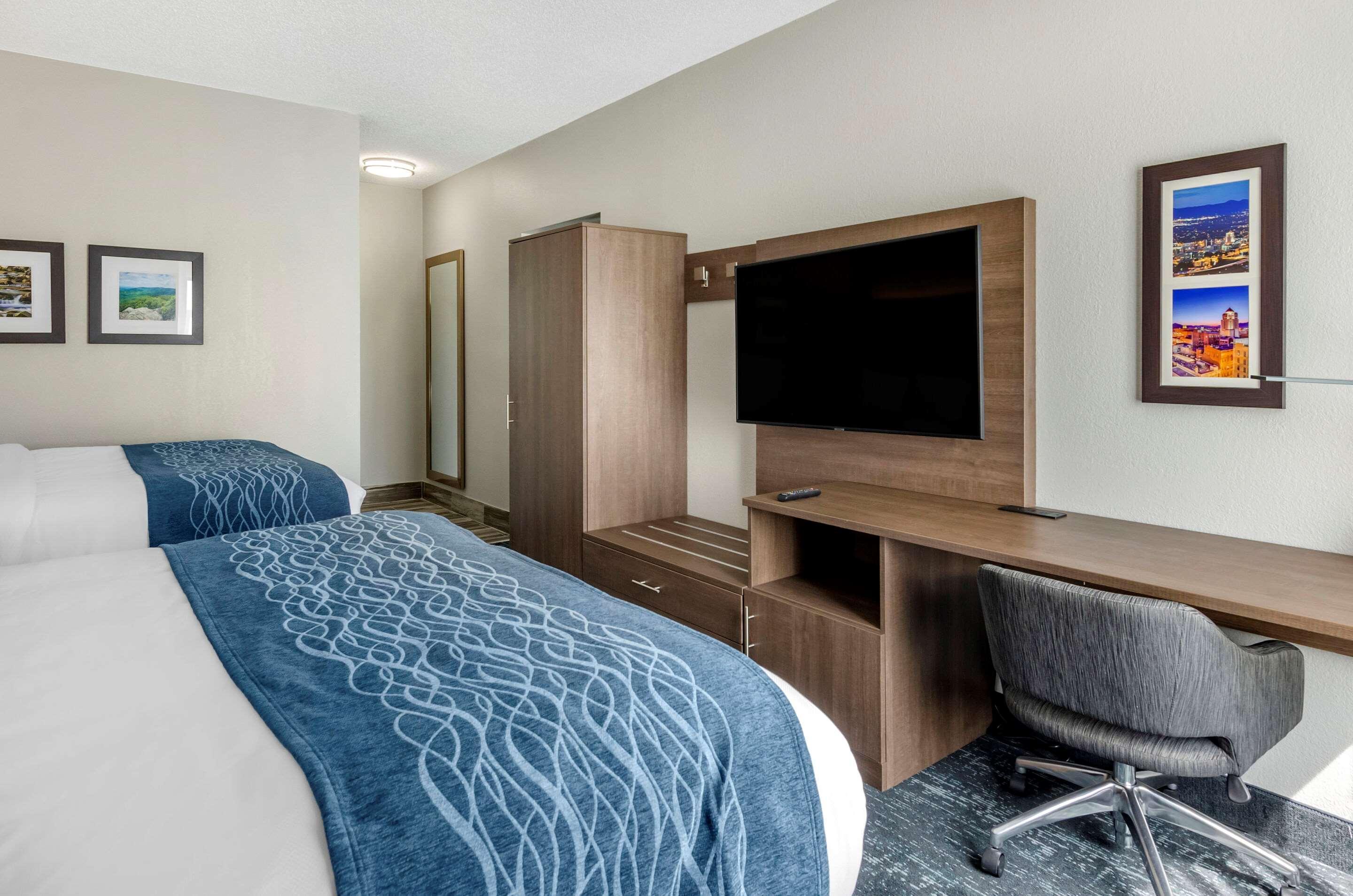 Comfort Inn & Suites Troutville - Roanoke North - Daleville Dış mekan fotoğraf