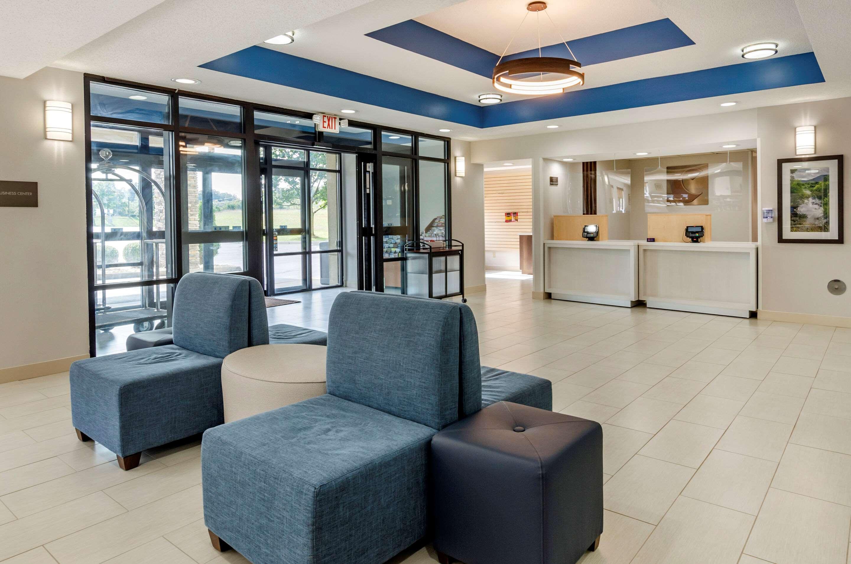 Comfort Inn & Suites Troutville - Roanoke North - Daleville Dış mekan fotoğraf
